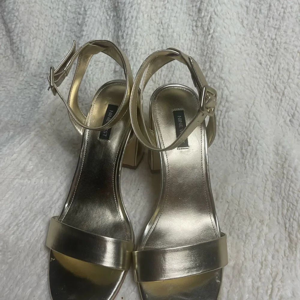 Nine West synthetic Metallic Gold ankle strap Block Heels SZ10M